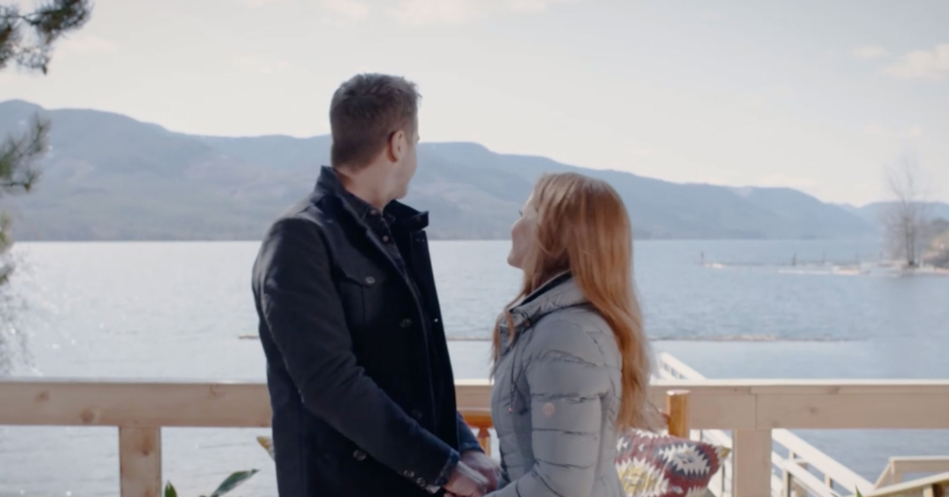Aurora Teagarden Meurtre Au Bord Du Lac C'est un beau téléfilm : Noël et Romance...Chrisnow
