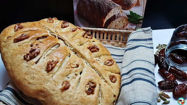 Pan de ron miel con nueces y dátiles