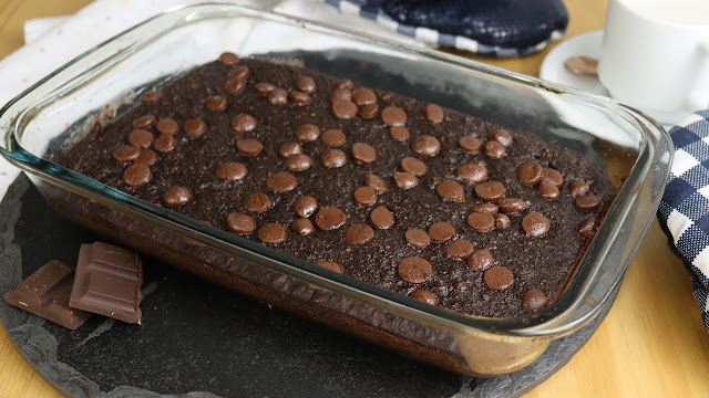 Brownie de chocolate de abobrinha Pensando ao contrário por Camila Victorino Bolo de chocolate de abobrinha Pensando ao contrário por Camila Victorino
