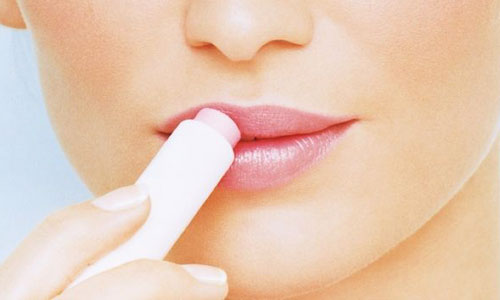 Cómo hacer un maquillaje de labios natural