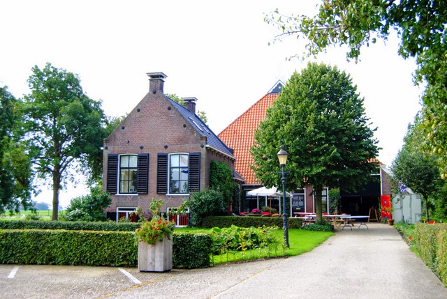 http://www.pronkkamer.nl/friesland/linde-zathe/21/