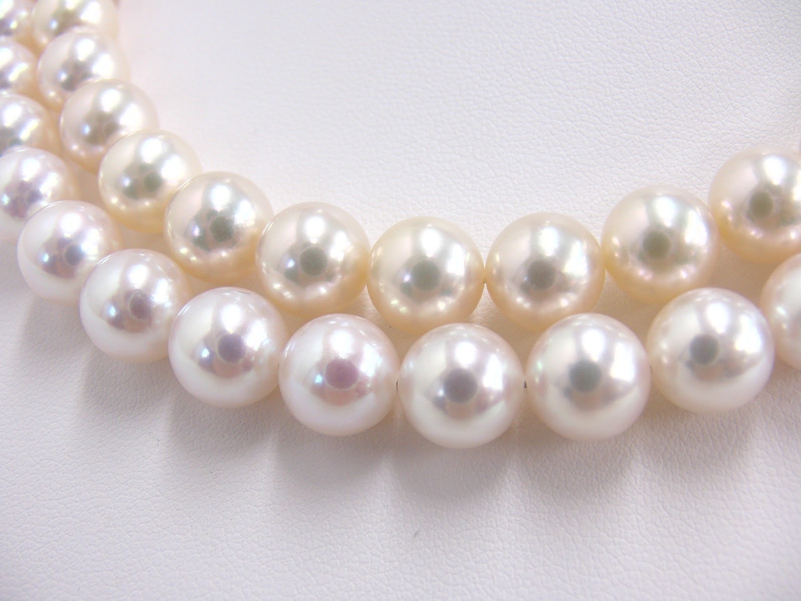 ゼネラル真珠の日記 オーロラ花珠真珠9.09.5mm 比較