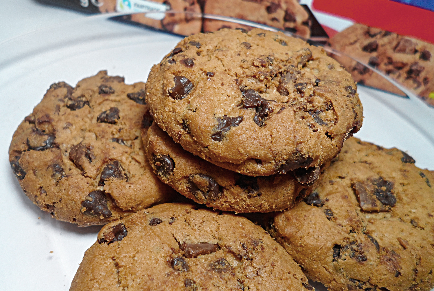 the classic American chocolate cookies, filled with chocolate chips