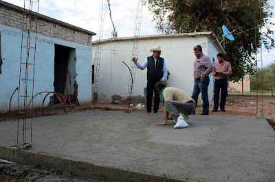 Supervisan obras de cuartos dormitorios y techos firmes en Huatabampo