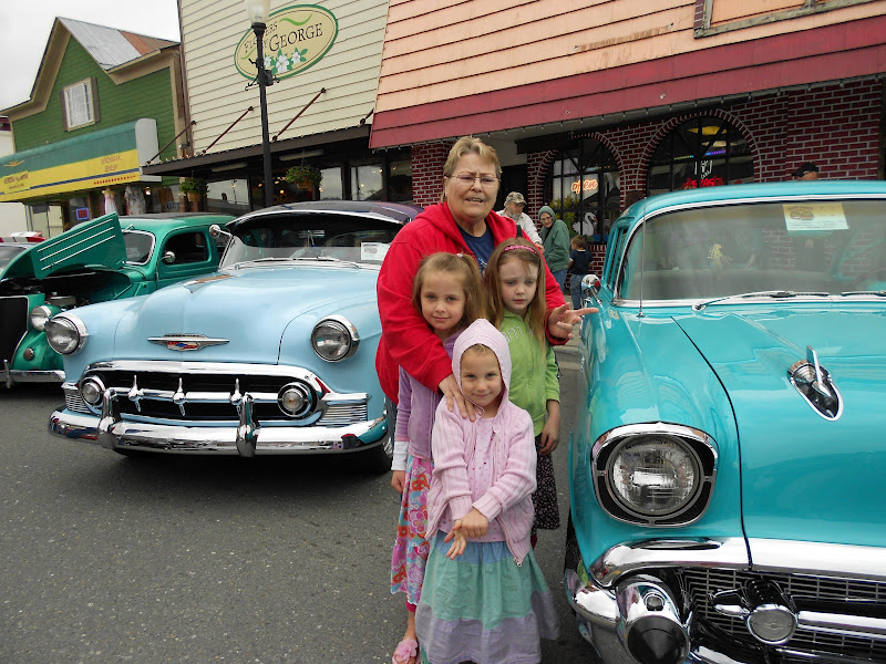 Caseys Travel Arlington Car Show