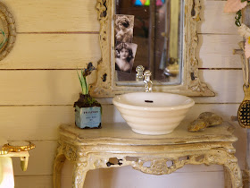 Pequeñeces: Un baño lleno de color- A bathroom full of color