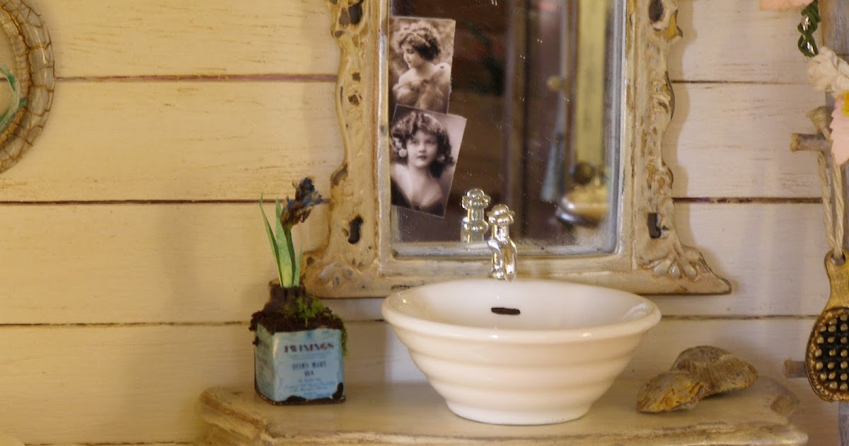 Pequeñeces: Un baño lleno de color- A bathroom full of color