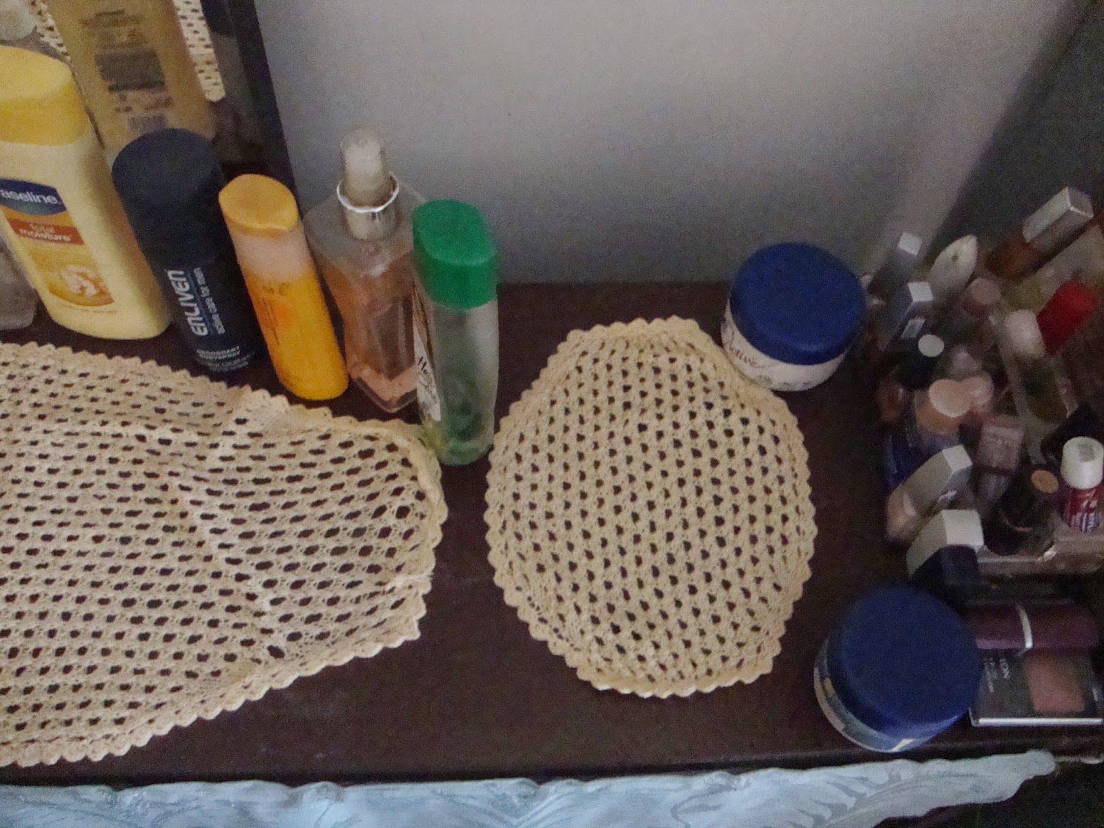 Knitting,Crochet and Embroidery Knitted dressing table set