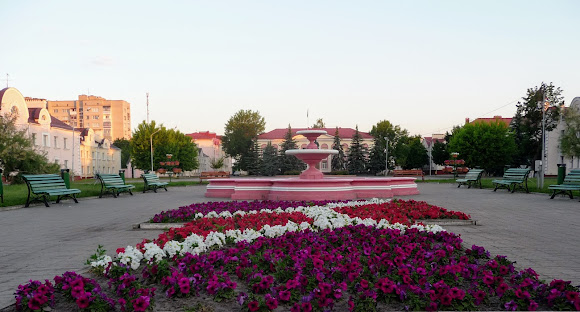 Лунинец. Площадь им. Ленина. Фонтан Лунинец. Площадь им. Ленина. Фонтан
