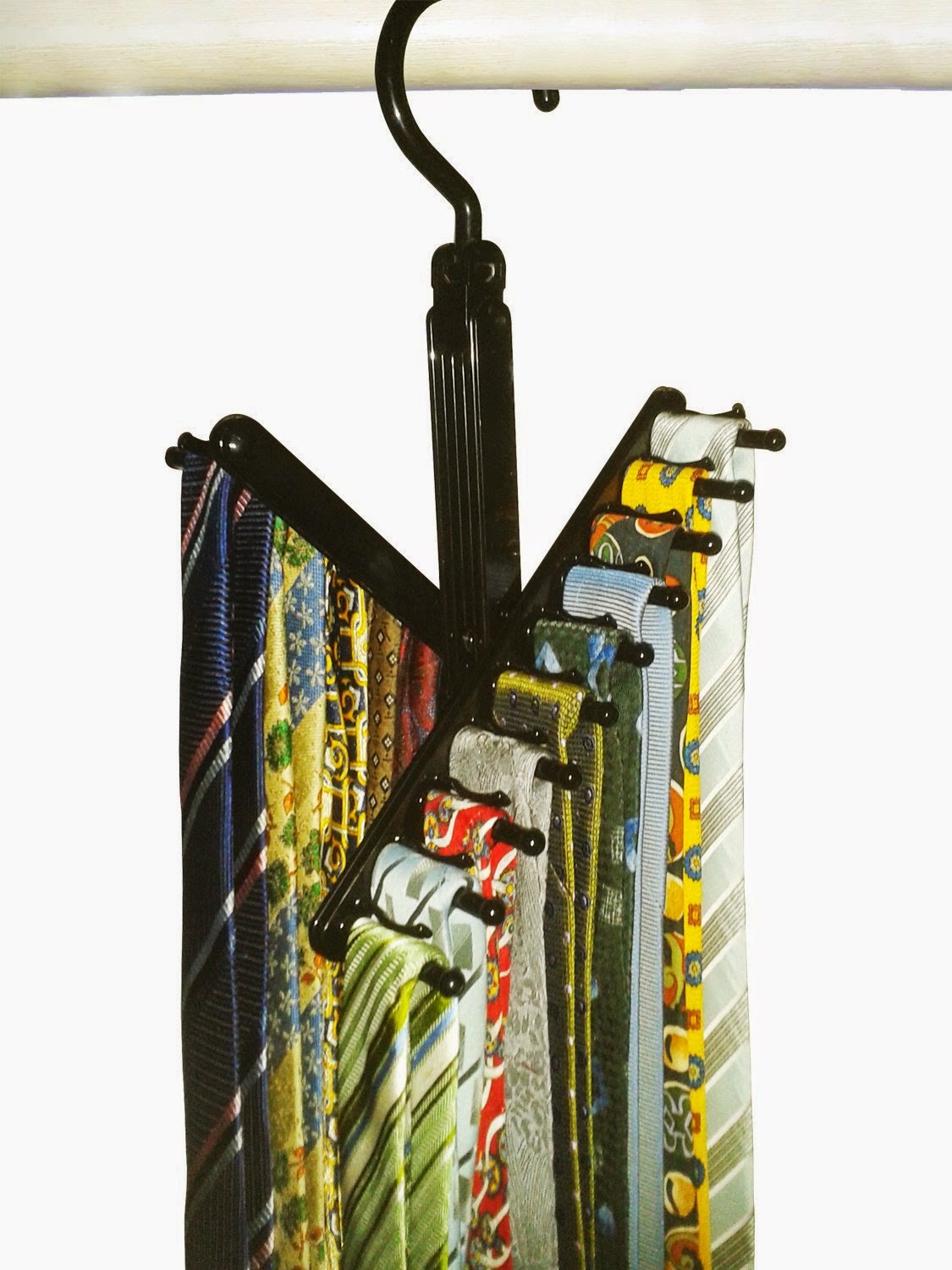 Organized Gift Idea for Father's Day - tie organizer :: OrganizingMadeFun.com