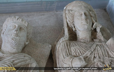 ISIS smashes priceless Palmyra artefacts