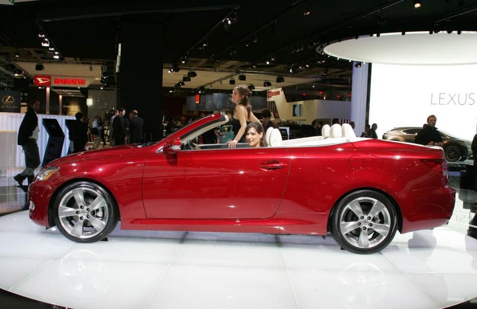 Cars Showroom: 2010 Lexus IS 250c