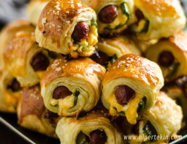 JALAPENO POPPER PIGS IN A BLANKET