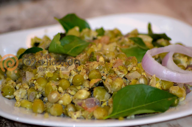 Egg Peas | Green Peas and Egg snack | Calicut Beach Special Green Peas and Egg Masala