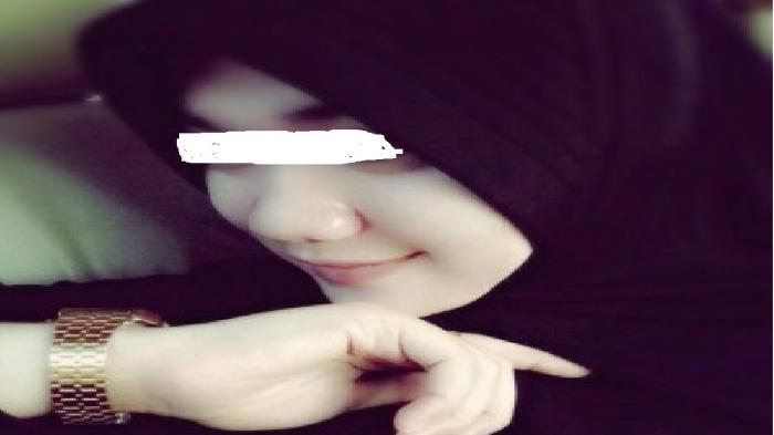 PARAH! Cewek berjilbab ini Sempat Update Status Sebelum Ketauan "Tidur