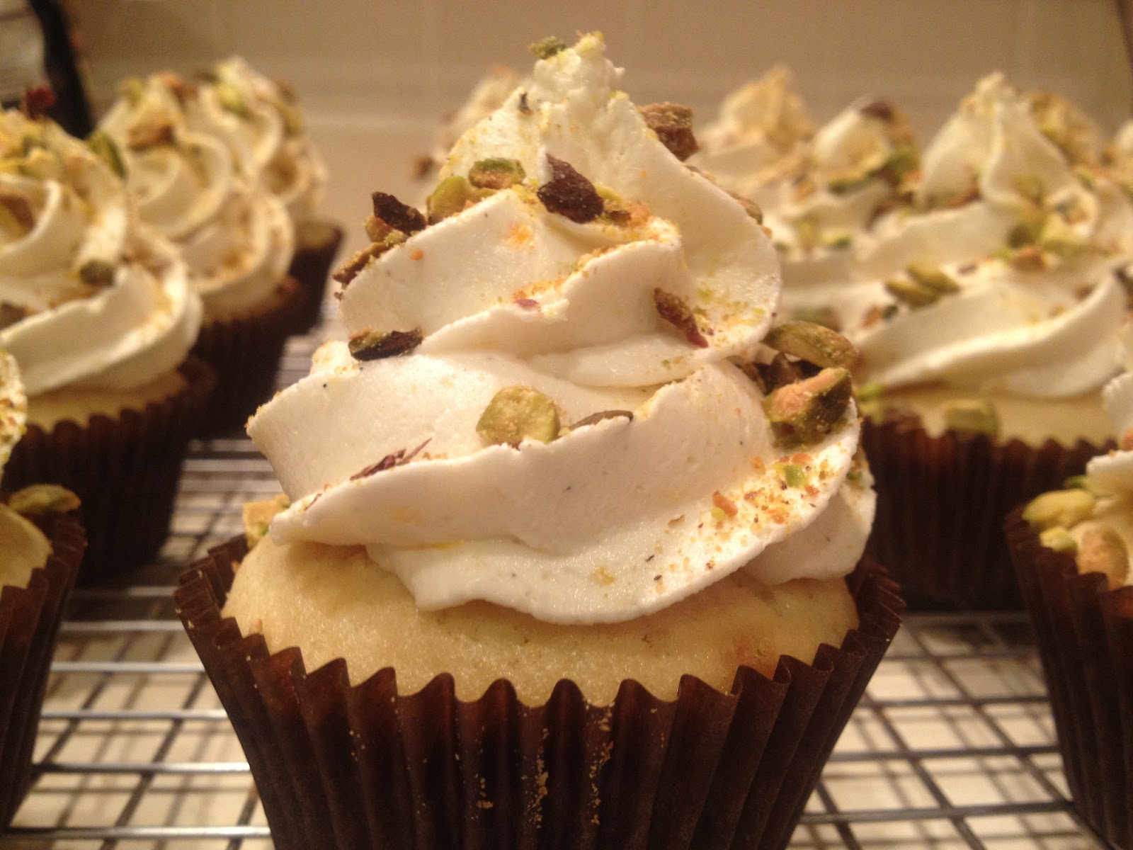 Frosted! Cannoli Cupcakes A taste of Italy