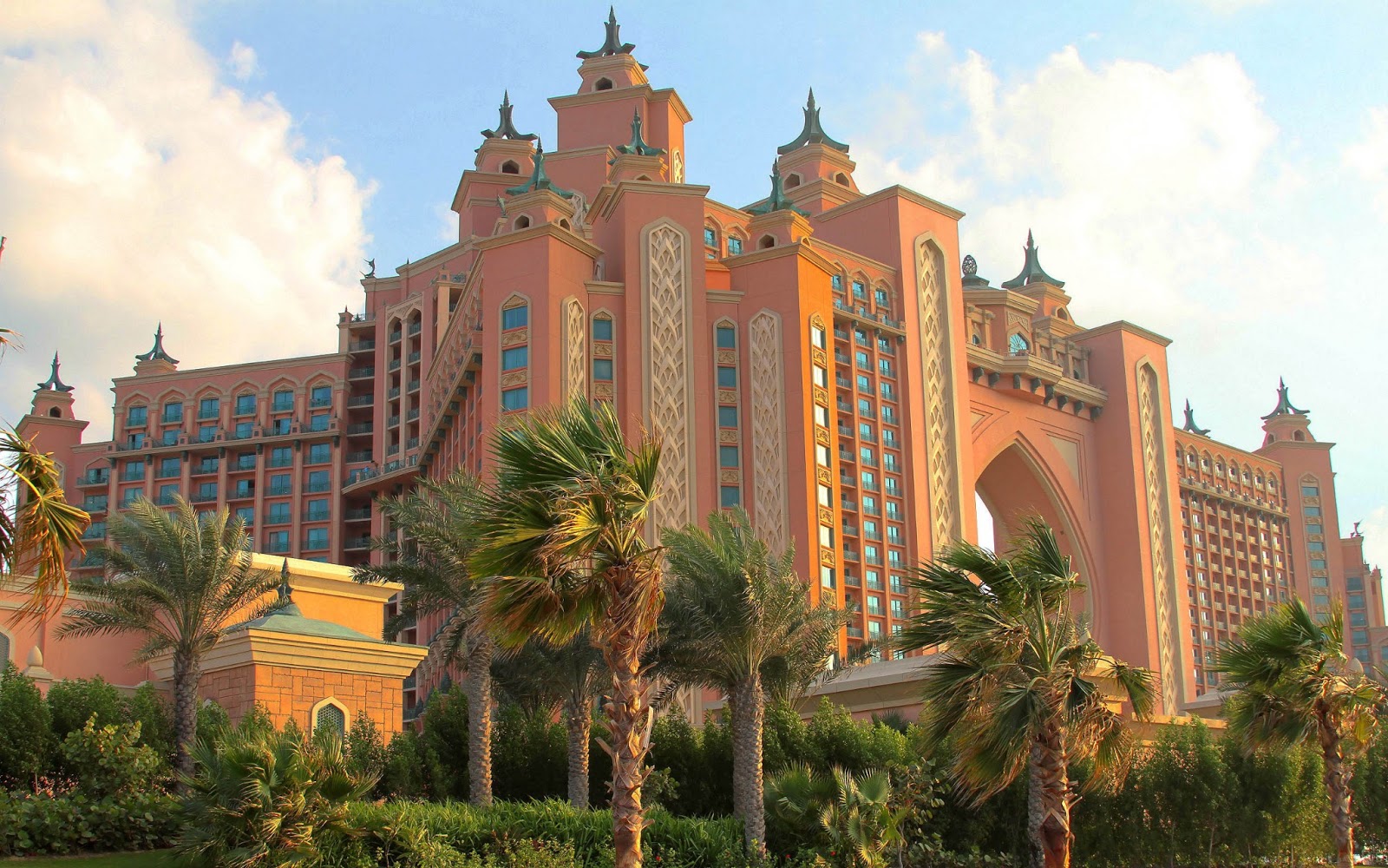 Visitors To World Atlantis The Palm Hotel & Resort, Dubai Visitors To World Atlantis The Palm Hotel & Resort, Dubai
