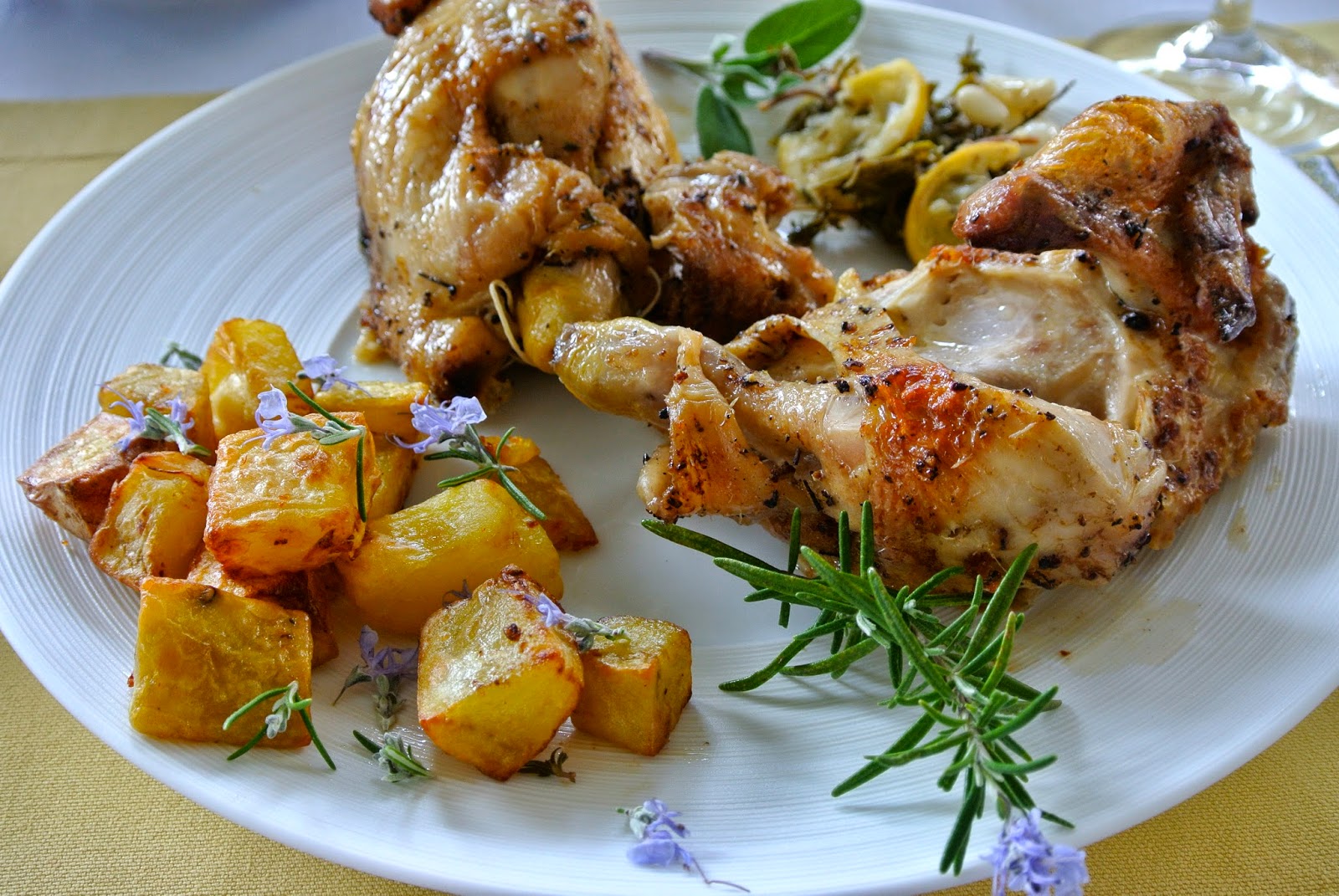 Bonjour Alsace: Poussin - Stubenküken - Mistkratzerle - ihr dürft sie ...