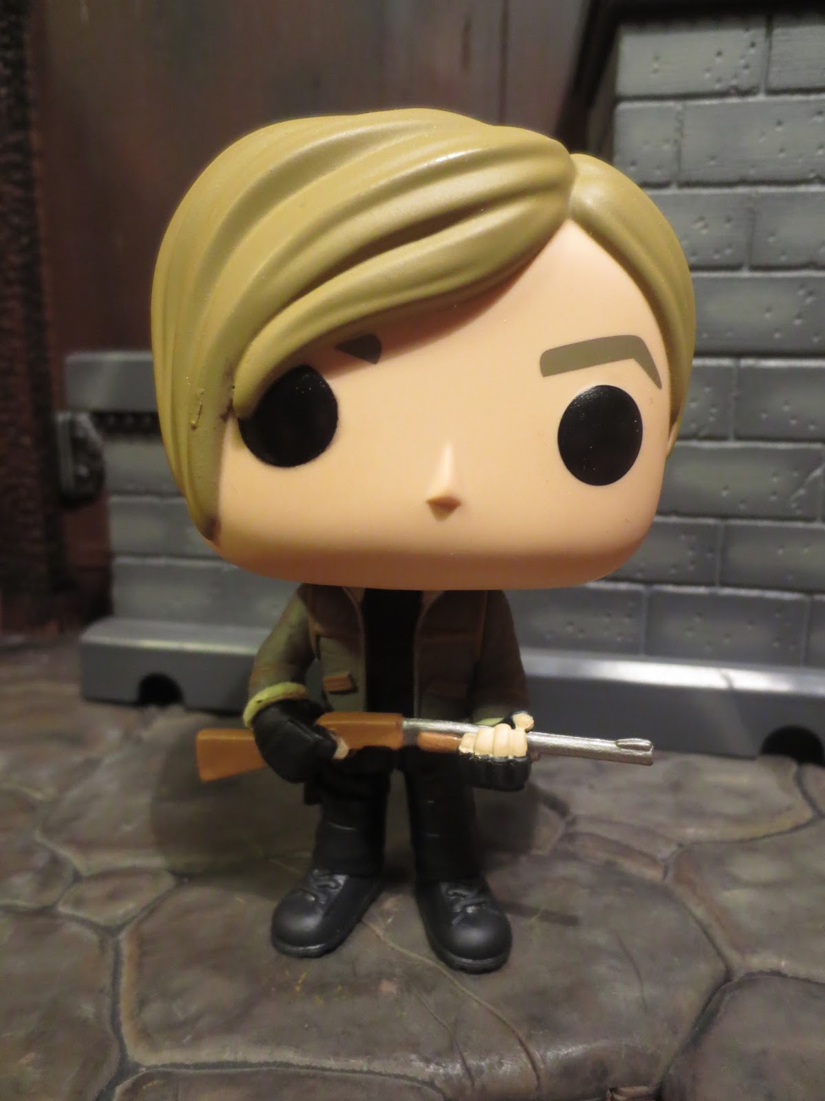 resident evil leon kennedy funko pop