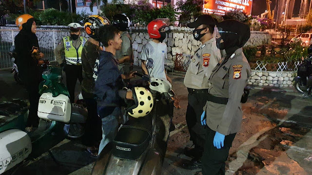 Polres Pelabuhan Makassar Gencar Patroli Hingga Sweping Masker