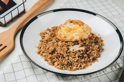 sepiring nasi goreng sehat dan lezat