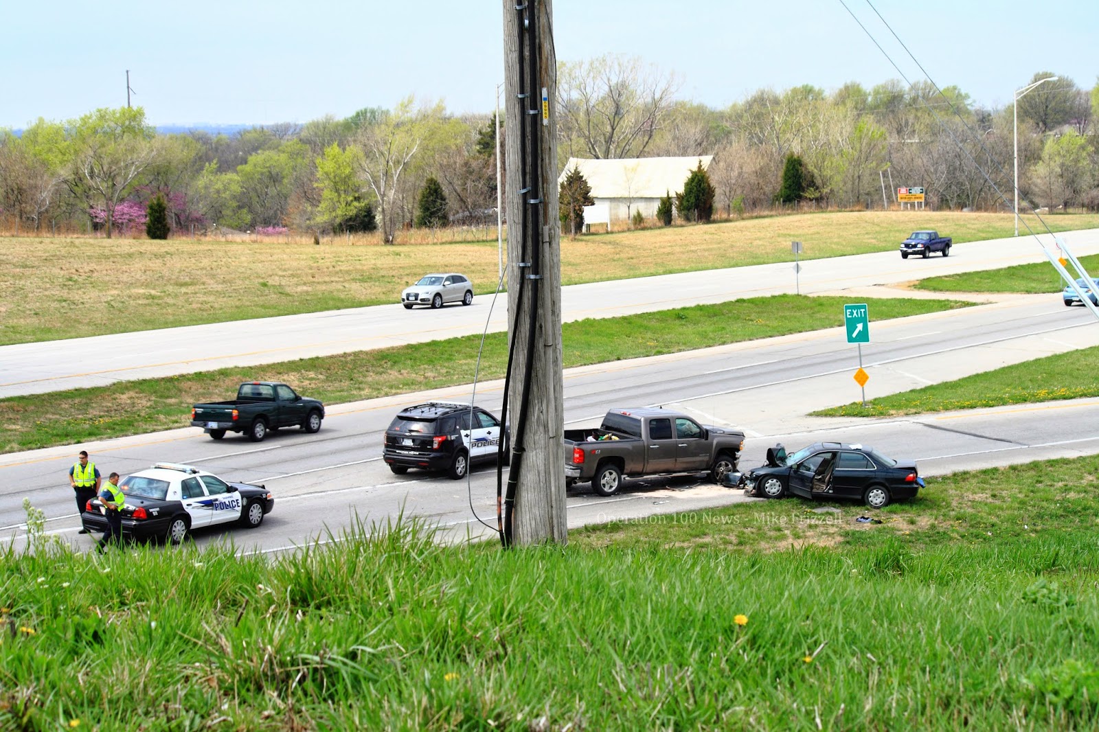 Operation100news PHOTOS Two injured in headon accident