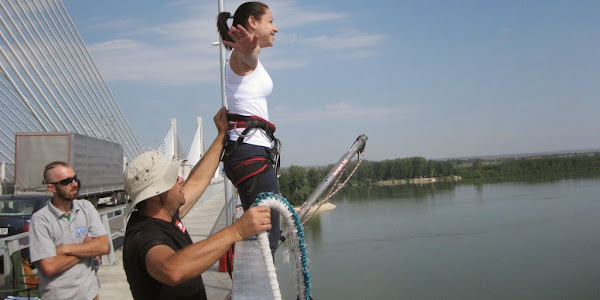 Din nou, bungee jumping de pe podul Vidin - Calafat ("New Europe")