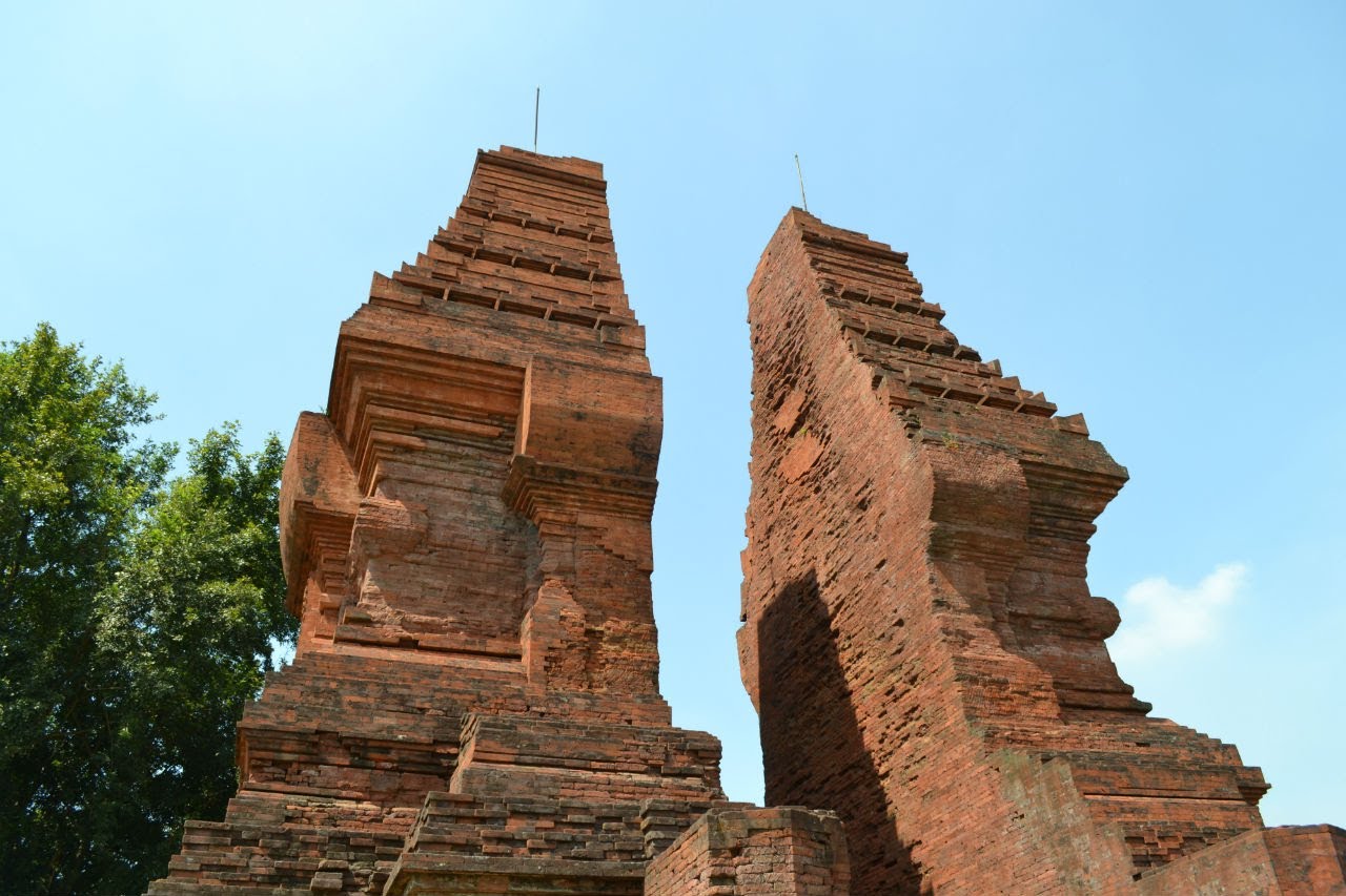 Candi Wringin Lawang | Sebuah Catatan Petualangan
