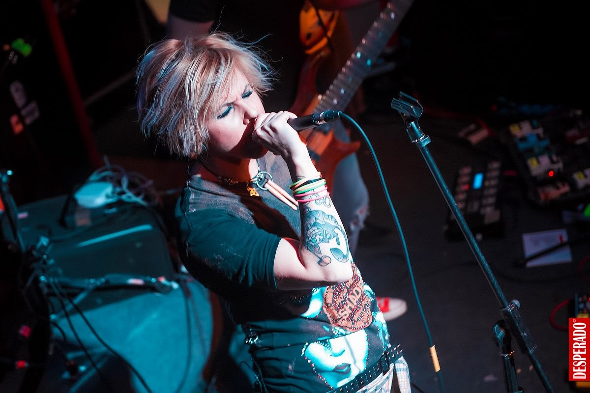 Lori lori солистка. Lori lori нашествие. лори лори лори brawl stars. группа lori!lori! солистка. альтернативный рок лори лори нижний новгород.