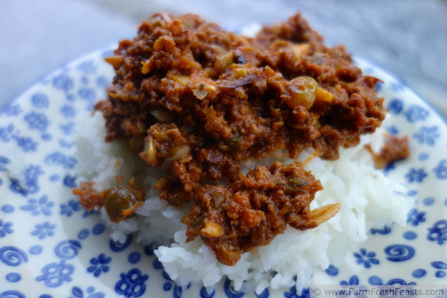 http://www.farmfreshfeasts.com/2013/04/veggie-pumped-picadillo-tax-day-meat.html