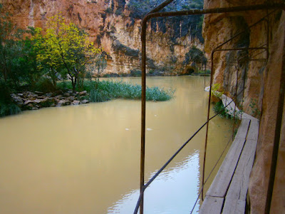El Charco Azul en Chulilla. Autor: Miguel Alejandro Castillo Moya El Charco Azul en Chulilla. Autor: Miguel Alejandro Castillo Moya