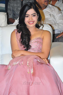 Rashmika Mandanna Sizzles at Geetha Govindam Audio Release