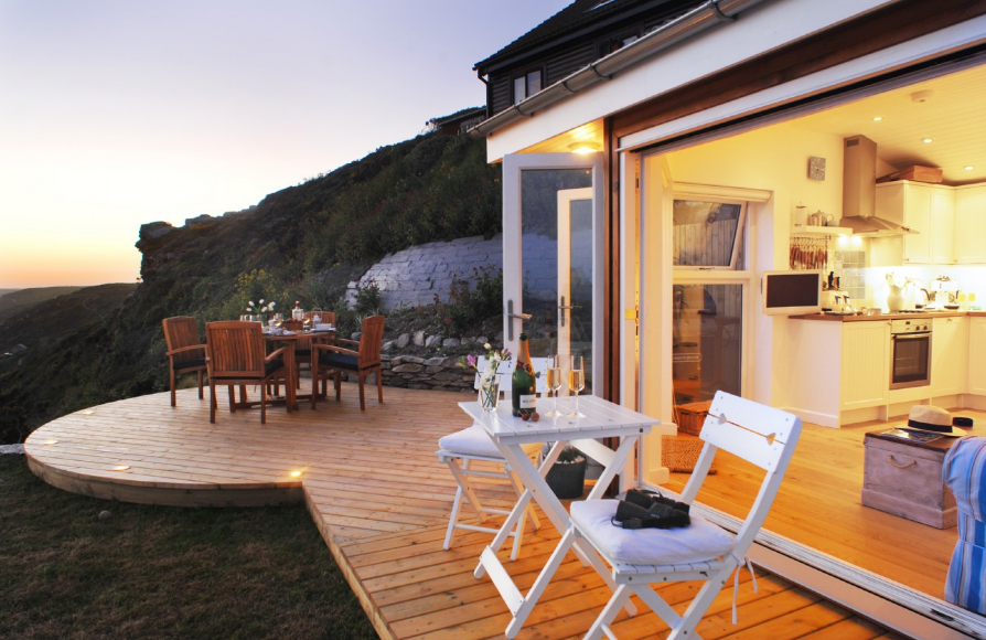 casa-playa-exterior-atardecer