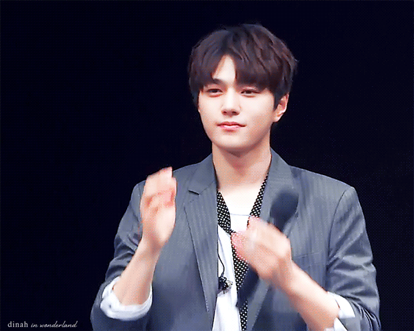 180908-JP-2nd-Fanmeeting-L18.gif