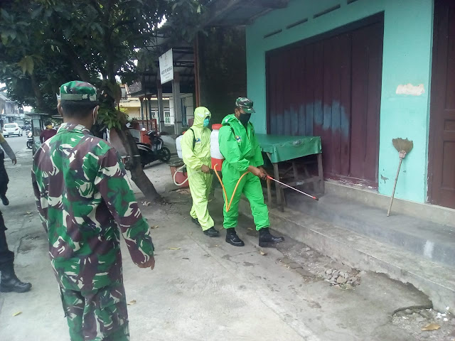 Koramil  Wonosari Penyemprotan Disinfektan Secara Berkala