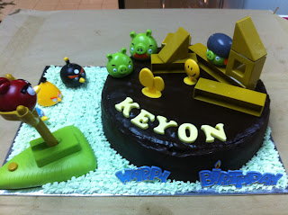 Keyon's Angry Bird birthday cake