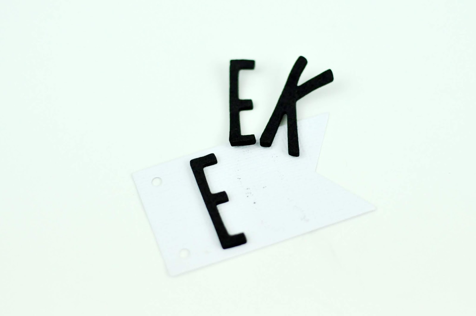 Halloween Candy Beaker tutorial with Jen Gallacher. #halloween #halloweendecor #halloweencandy #jengallacher Halloween Candy Beaker tutorial with Jen Gallacher. #halloween #halloweendecor #halloweencandy #jengallacher