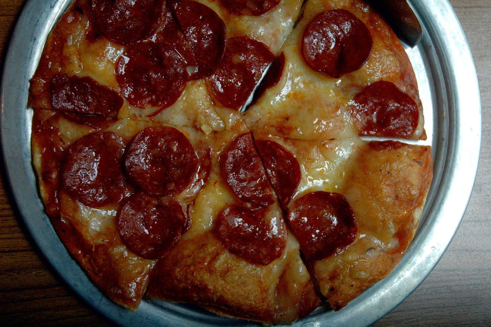 DUDE FOR FOOD Meatless Fridays The Louisiana Shrimp Pizza at Shakey's