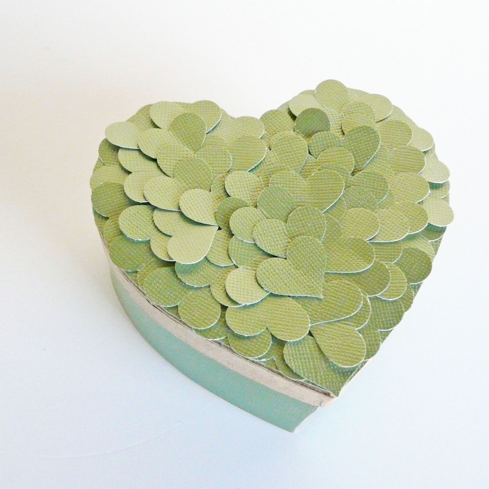 Paper Mache Heart Shaped Box 4.5 Inch x 4.5 Inch x 2 Inch
