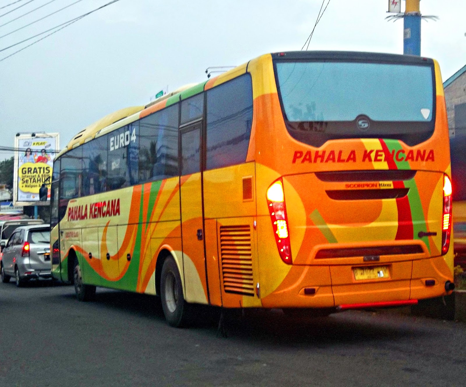 Sewa Bus Pariwisata AGRA MAS Jakarta Lena Wisata Bus Pariwisata