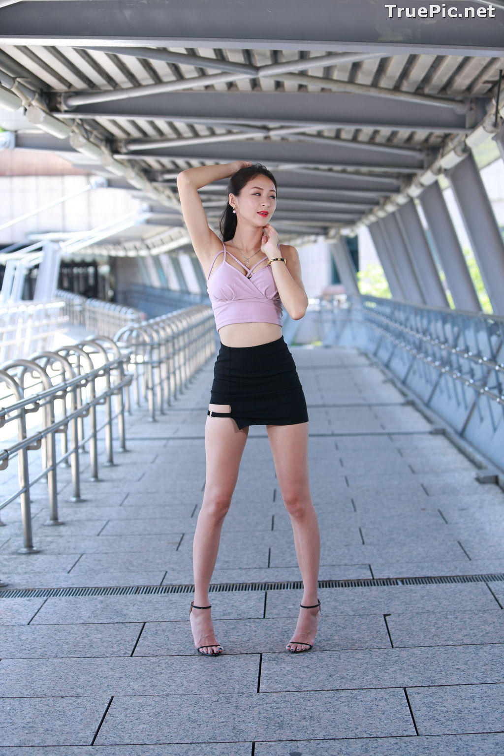 Image Taiwanese Model – Lola (雪岑) - Charming and Attractive Long Legs Girl - TruePic.net - Picture-30