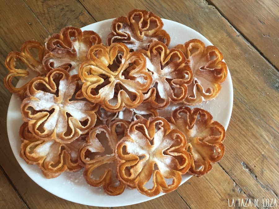 Plato con varias flores manchegas