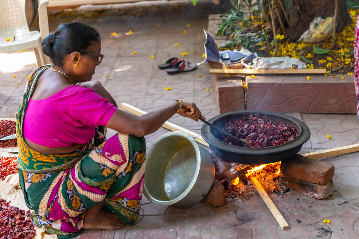 индийская еда стрит фуд. вкусная уличная еда.