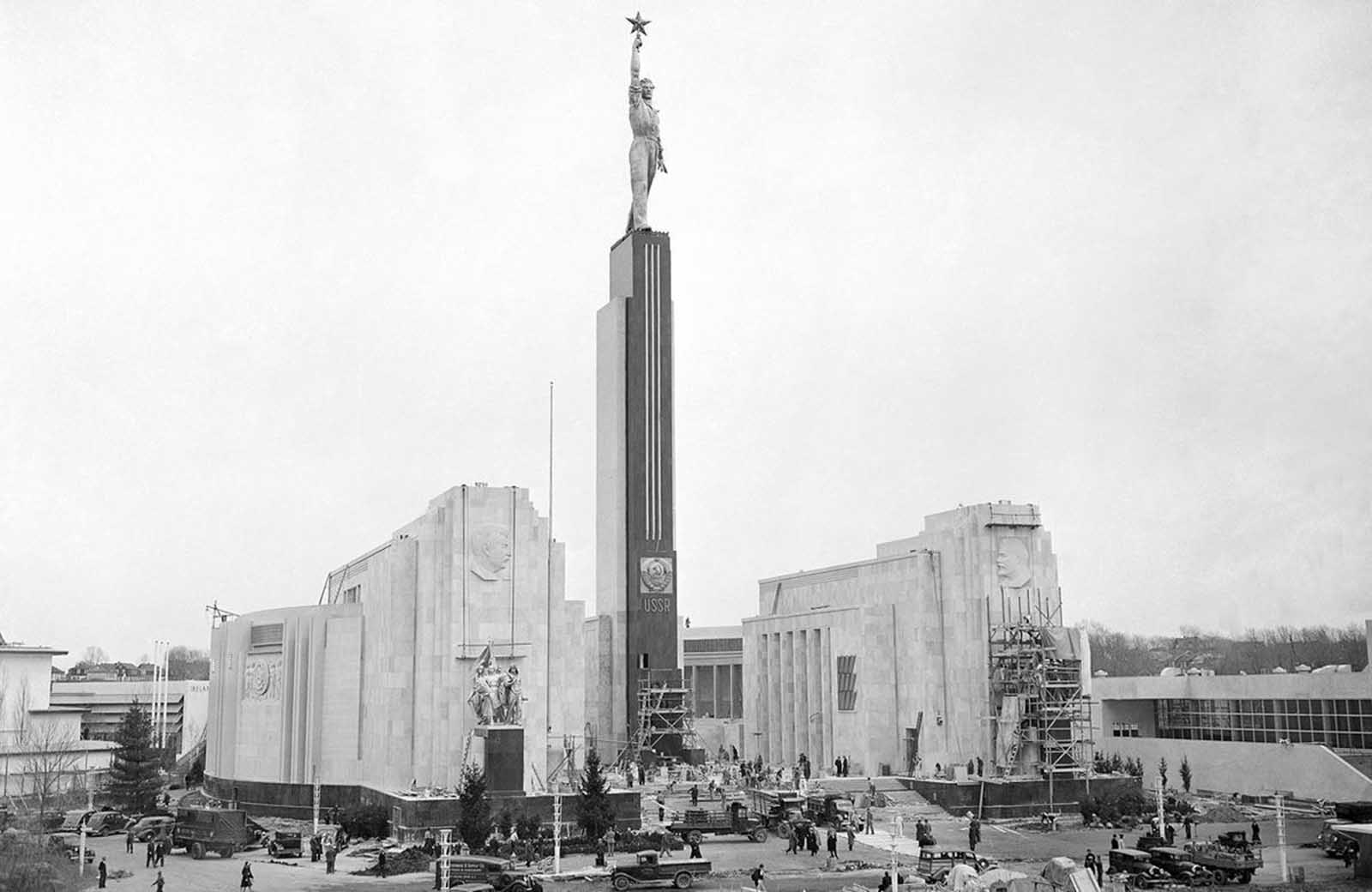 The Soviet pavilion at the New York World's fair, one of the last exhibits to be completed for opening of the exposition on April 30, 1939. A theater and a restaurant are incorporated in the semi-circular structure, and the exhibits and activities are designed to show the Russia's peoples.