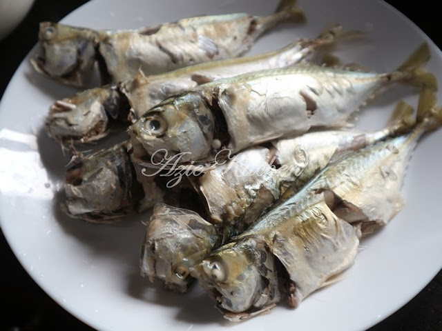 Gulai Kuning Ikan dan Sambal Nasi Berlauk Kelantan