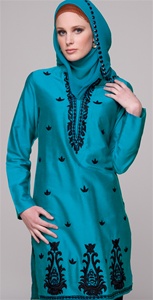 KP012806 1 Anna Long Embroidered Tunic