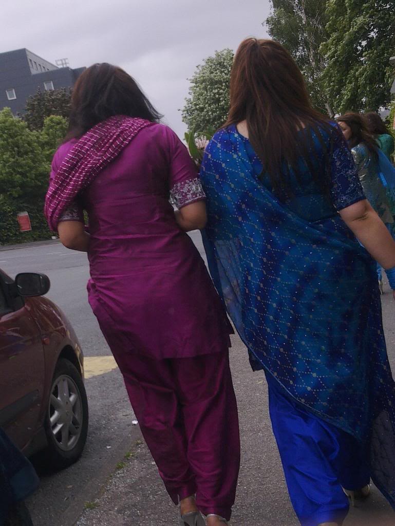 Hot Indian Desi Girls Walking On Road Captured By A Hidden Camera