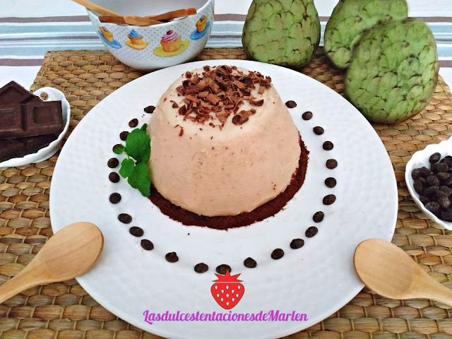 Flan  de Chirimoya con  Galleta de Chocolate