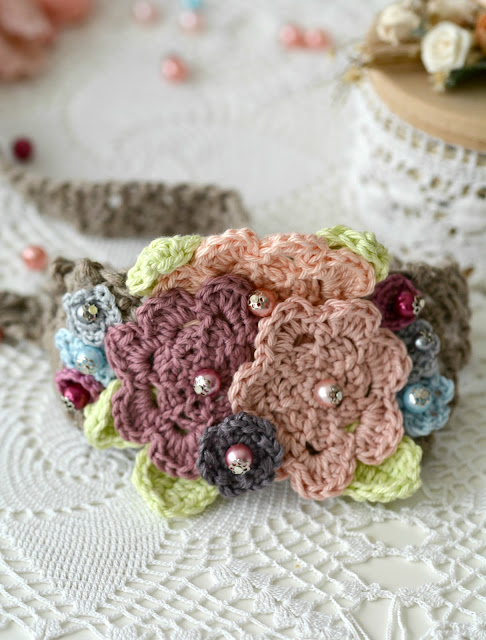 Crochet Flower Headband - new pattern available