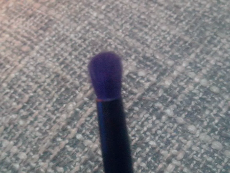 Review Essence Smokey Eyes Brush